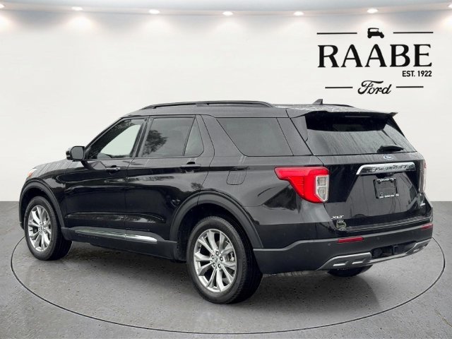 Used 2023 Ford Explorer XLT w/ Equipment Group 202A AWD/4WD image 5