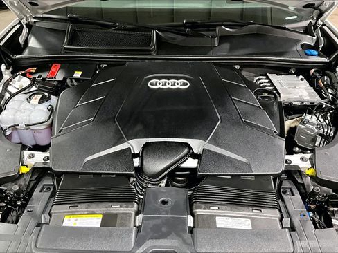 Used 2023 Audi Q8 Prestige AWD/4WD image 33