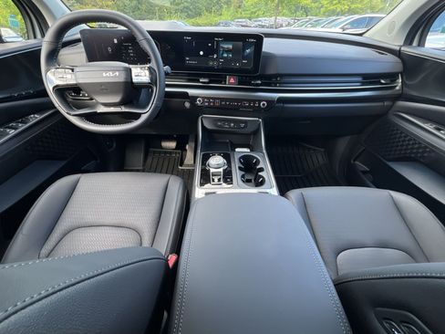New 2027 Kia Carnival SX Prestige FWD image 30
