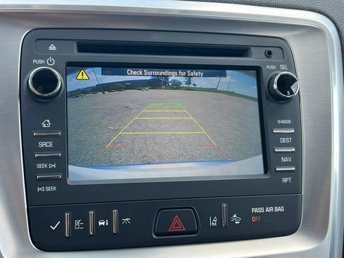 Used 2016 GMC Acadia SLT w/ Premium Edition FWD image 24