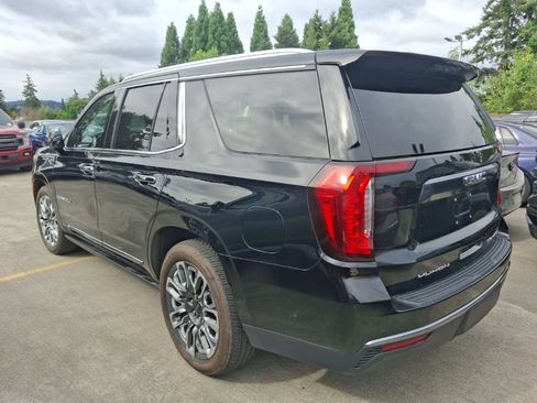 Used 2023 GMC Yukon Denali Ultimate AWD/4WD image 6