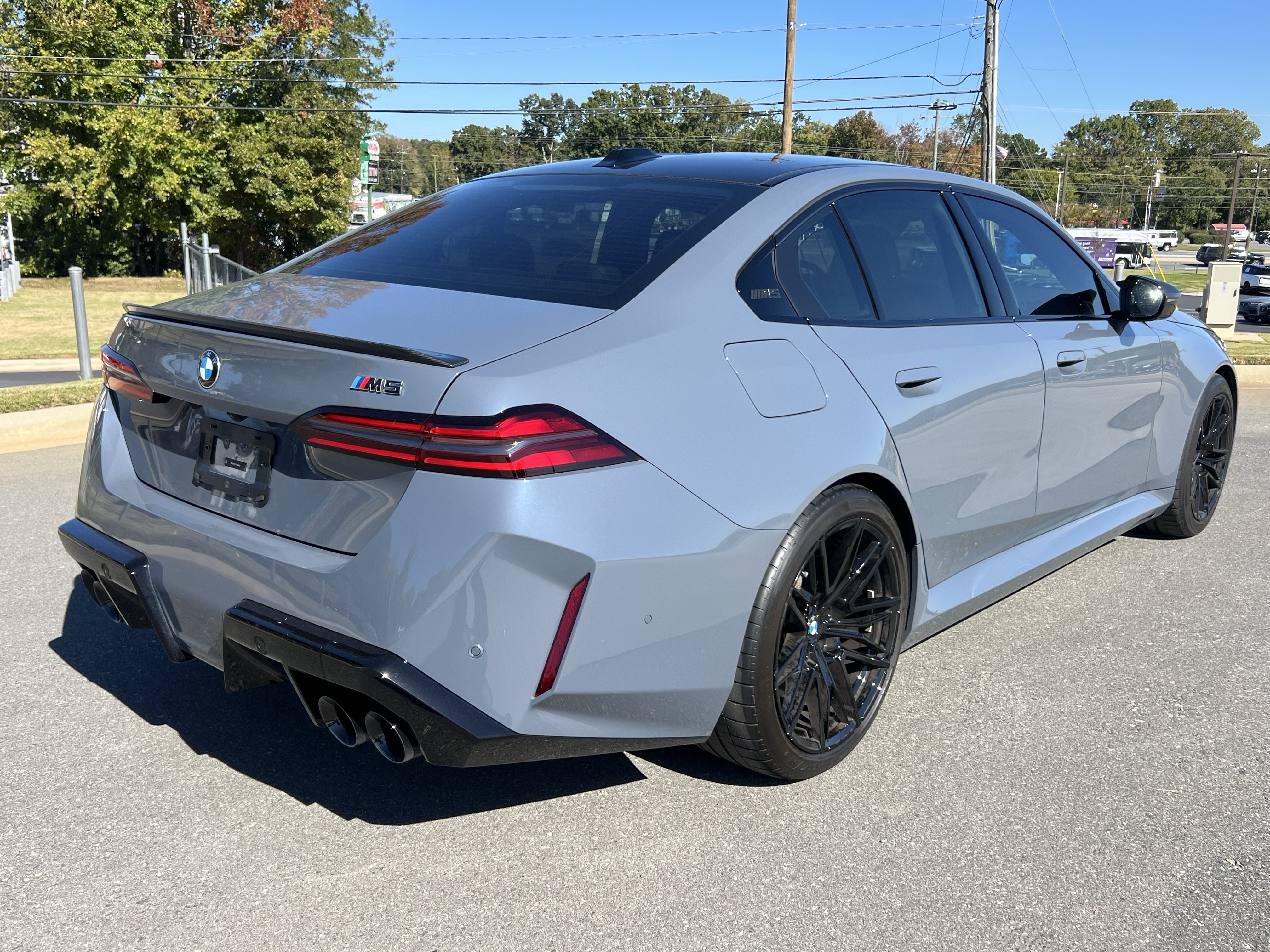 Used 2026 BMW M5 w/ Carbon Package AWD/4WD image 9