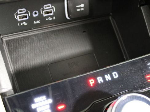 Used 2022 Jeep Grand Cherokee Overland w/ Luxury Tech Group IV image 12