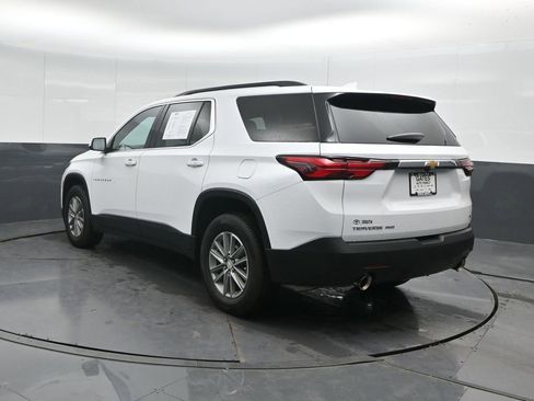 Used 2023 Chevrolet Traverse LT image 8
