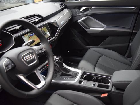 New 2025 Audi Q3 2.0T Premium Plus image 4