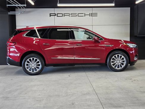 Used 2020 Buick Enclave Premium w/ Sun and Sites Package image 27