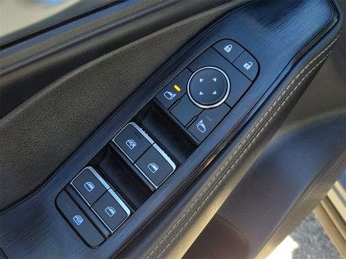 Used 2023 Nissan Rogue SL w/ SL Premium Package image 19