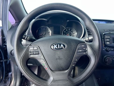 Used 2018 Kia Forte LX image 15