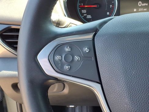 Used 2023 Chevrolet Traverse LT FWD image 21