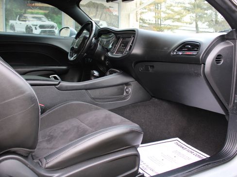 Used 2022 Dodge Challenger R/T Scat Pack image 15