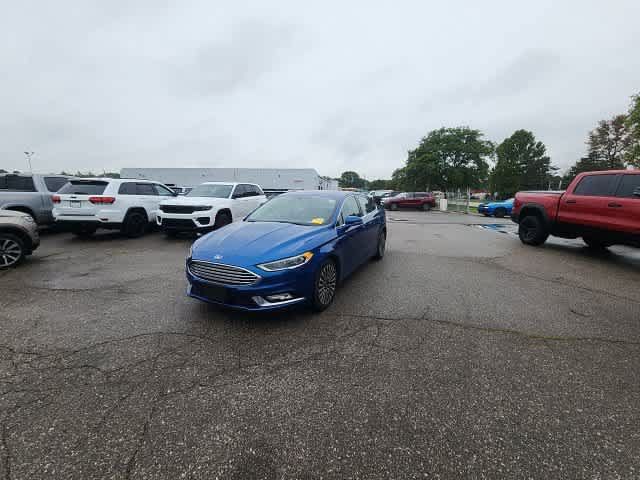 Used 2017 Ford Fusion SE w/ Fusion SE Technology Package AWD/4WD image 2