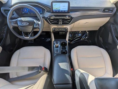 Used 2020 Ford Escape Titanium image 18