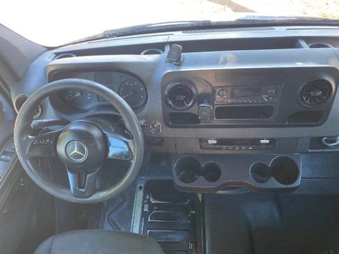 Used 2019 Mercedes-Benz Sprinter 170 image 23