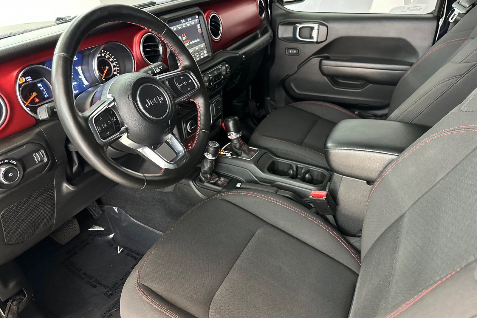 Used 2023 Jeep Wrangler Rubicon w/ Cold Weather Group AWD/4WD image 4