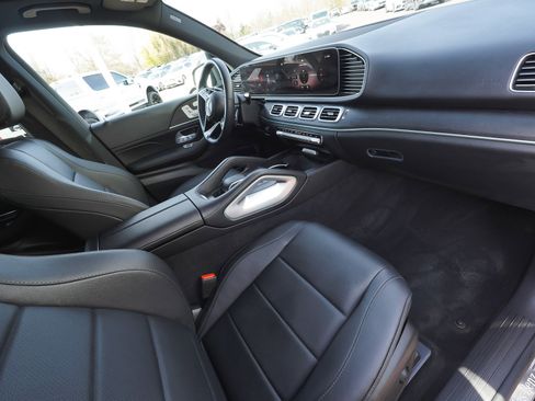 Used 2025 Mercedes-Benz GLE 350 4MATIC image 39
