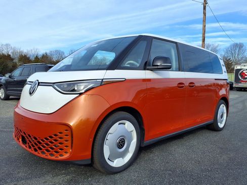 New 2025 Volkswagen ID. Buzz 1st Edition image 3