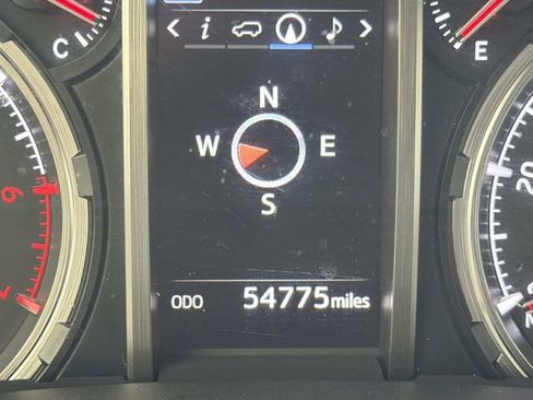 Used 2023 Toyota 4Runner TRD Off-Road Premium w/ Moonroof Package AWD/4WD image 22