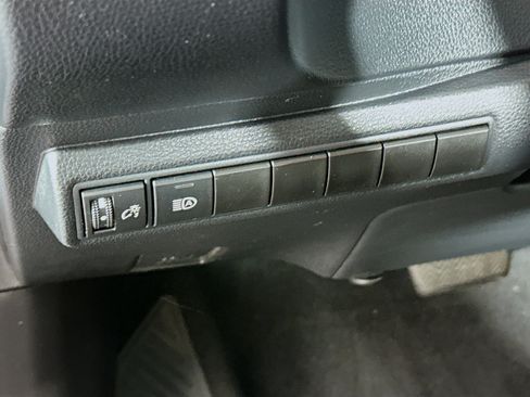 Used 2020 Toyota Corolla LE w/ Carpet Mat Package (TMS) FWD image 16