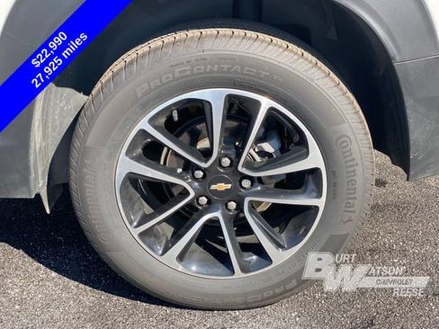Used 2024 Chevrolet TrailBlazer LT w/ LT Cold Weather Package AWD/4WD image 17