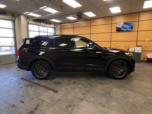 New 2026 Ford Explorer ST w/ Sun And Sound Package image 8