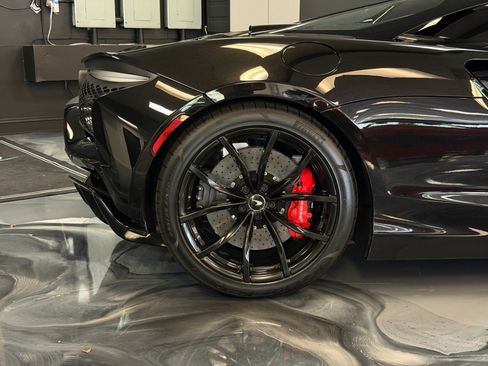 Used 2026 McLaren Artura Spider RWD image 12
