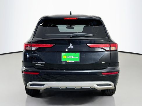 Used 2023 Mitsubishi Outlander SE Black Edition FWD image 8