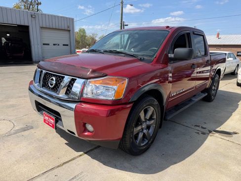 Used 2015 Nissan Titan SV w/ SV Value Truck Package image 2