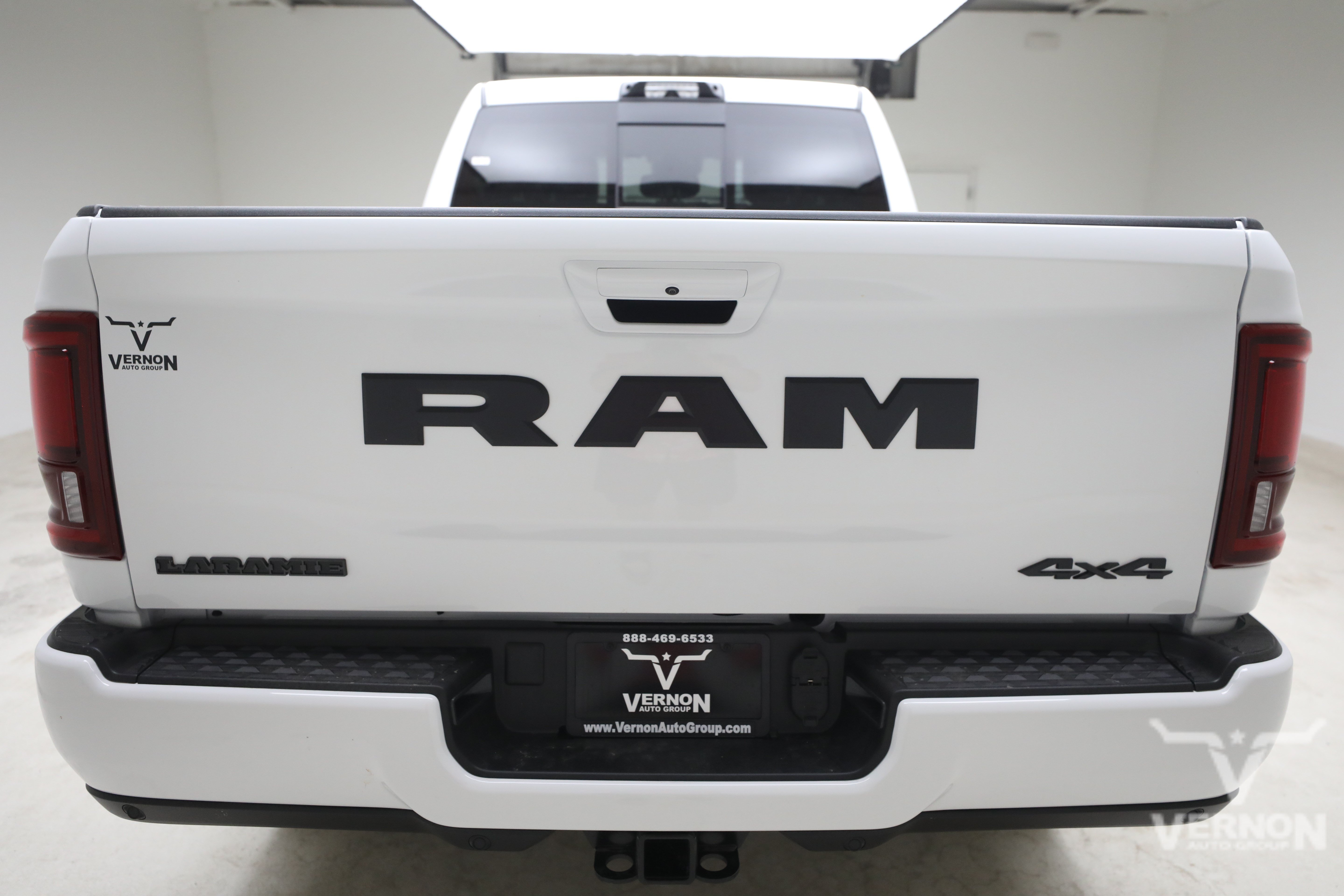 New 2027 RAM 3500 Laramie AWD/4WD image 4