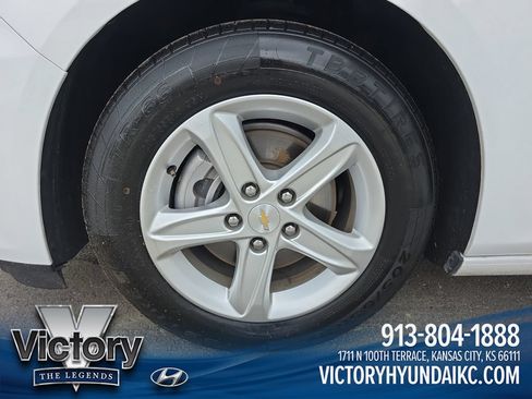 Used 2024 Chevrolet Malibu LT FWD image 27