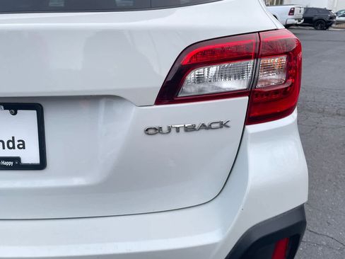 Used 2019 Subaru Outback 2.5i Premium image 12