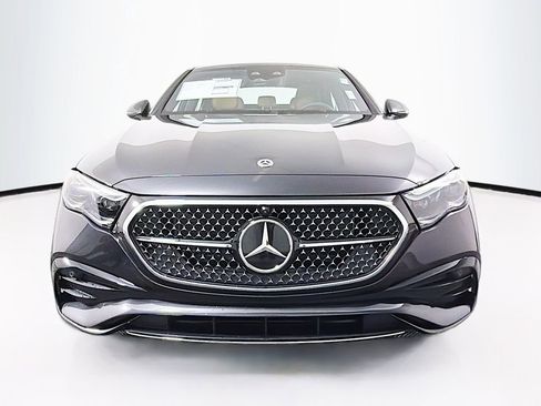 New 2026 Mercedes-Benz E 450 4MATIC Sedan image 2