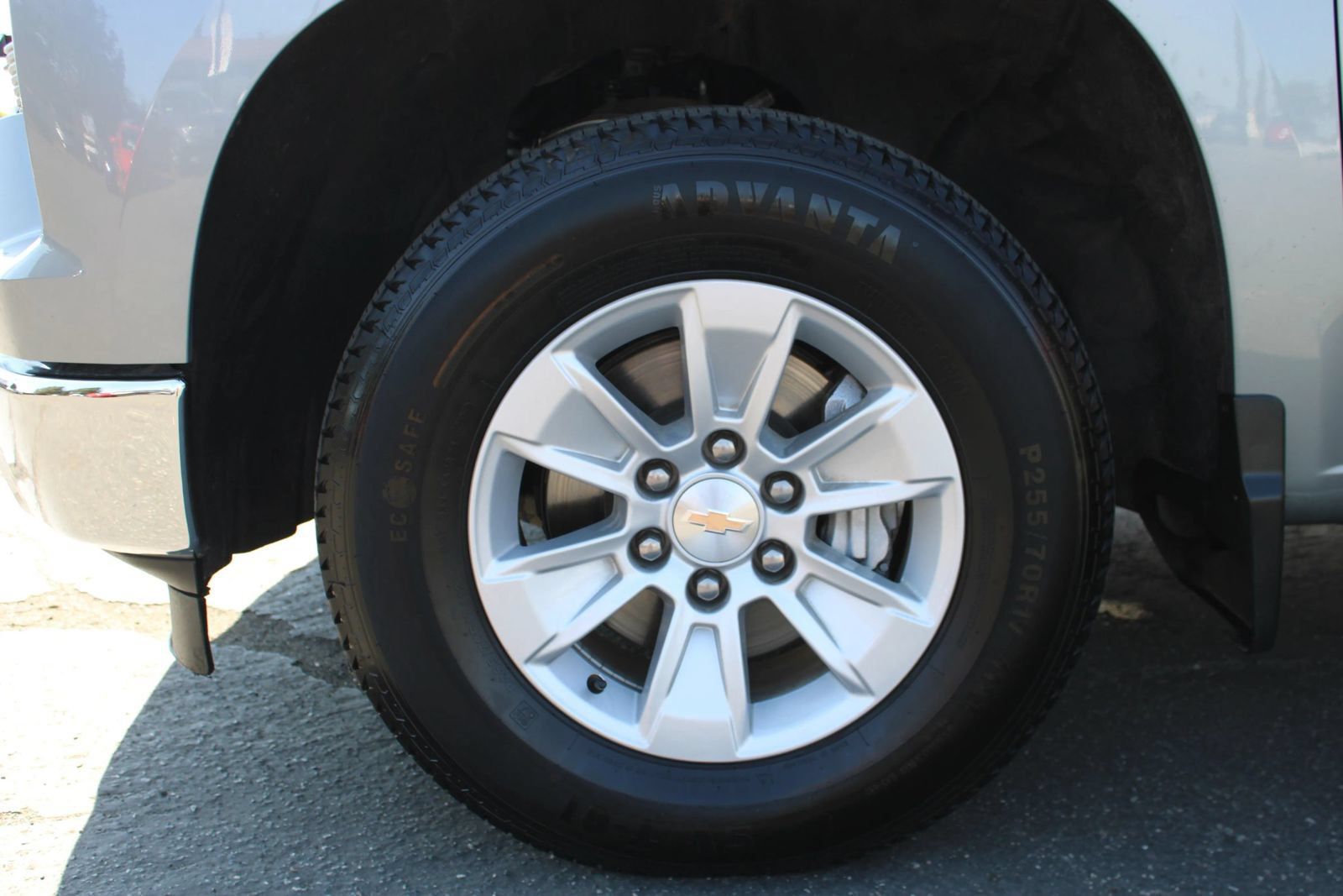 Used 2025 Chevrolet Silverado 1500 LT RWD image 44