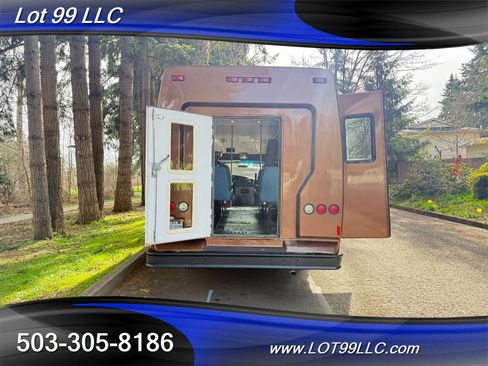 Used 2002 Ford E-350 and Econoline 350 Super Duty image 25