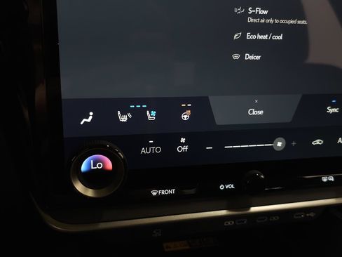 Certified 2025 Lexus RZ 300e w/ Accessory Package (2T) FWD image 27