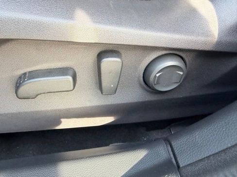 Certified 2025 Subaru Outback Premium AWD/4WD image 18