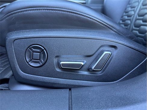 Used 2022 Audi RS 6 AWD/4WD image 37