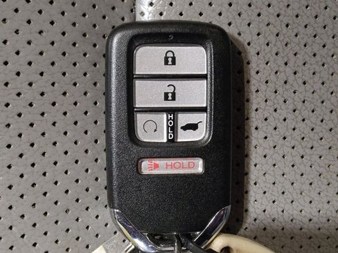 Used 2018 Honda Pilot Elite image 32