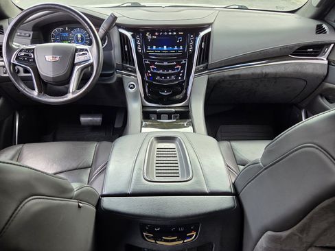 Certified 2018 Cadillac Escalade ESV Platinum RWD image 14
