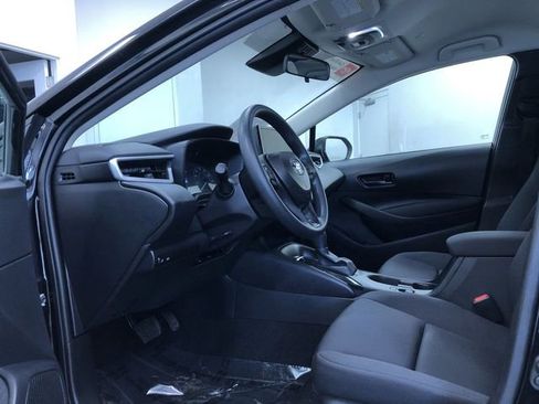 Certified 2025 Toyota Corolla LE image 10