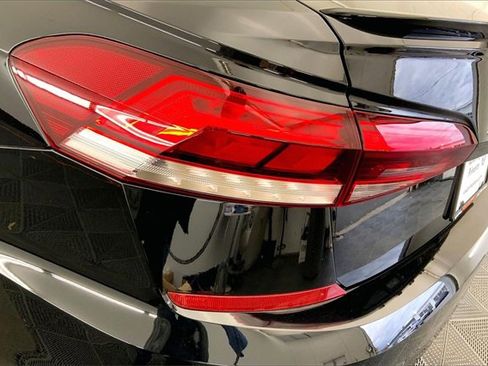 Used 2022 Volkswagen Passat 2.0T R-Line image 29