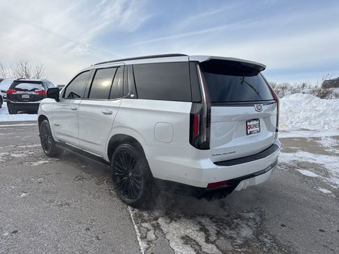 Used 2023 Cadillac Escalade V AWD/4WD image 6