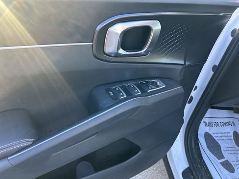 Certified 2024 Kia Sorento S w/ Panoramic Sunroof Package image 10