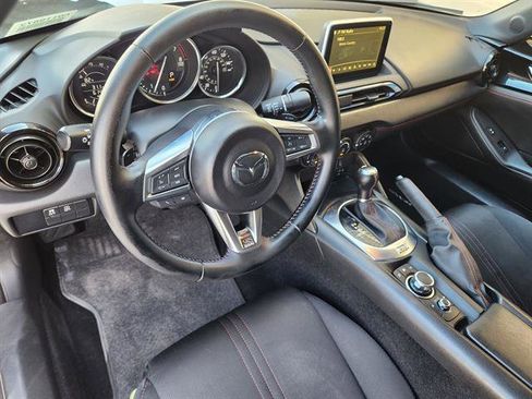 Used 2016 MAZDA MX-5 Miata Club image 21