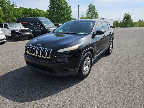 Used 2014 Jeep Cherokee Sport image 3