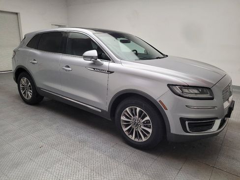 Used 2020 Lincoln Nautilus Reserve FWD image 11