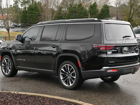 Used 2022 Jeep Wagoneer Series III w/ Premium Group I image 13