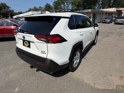Used 2019 Toyota RAV4 XLE w/ Convenience Package AWD/4WD image 5