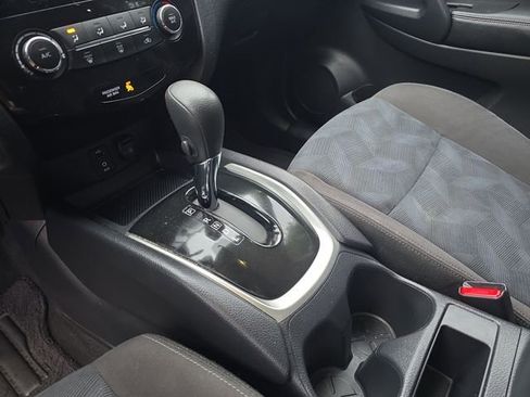 Used 2015 Nissan Rogue S AWD/4WD image 25