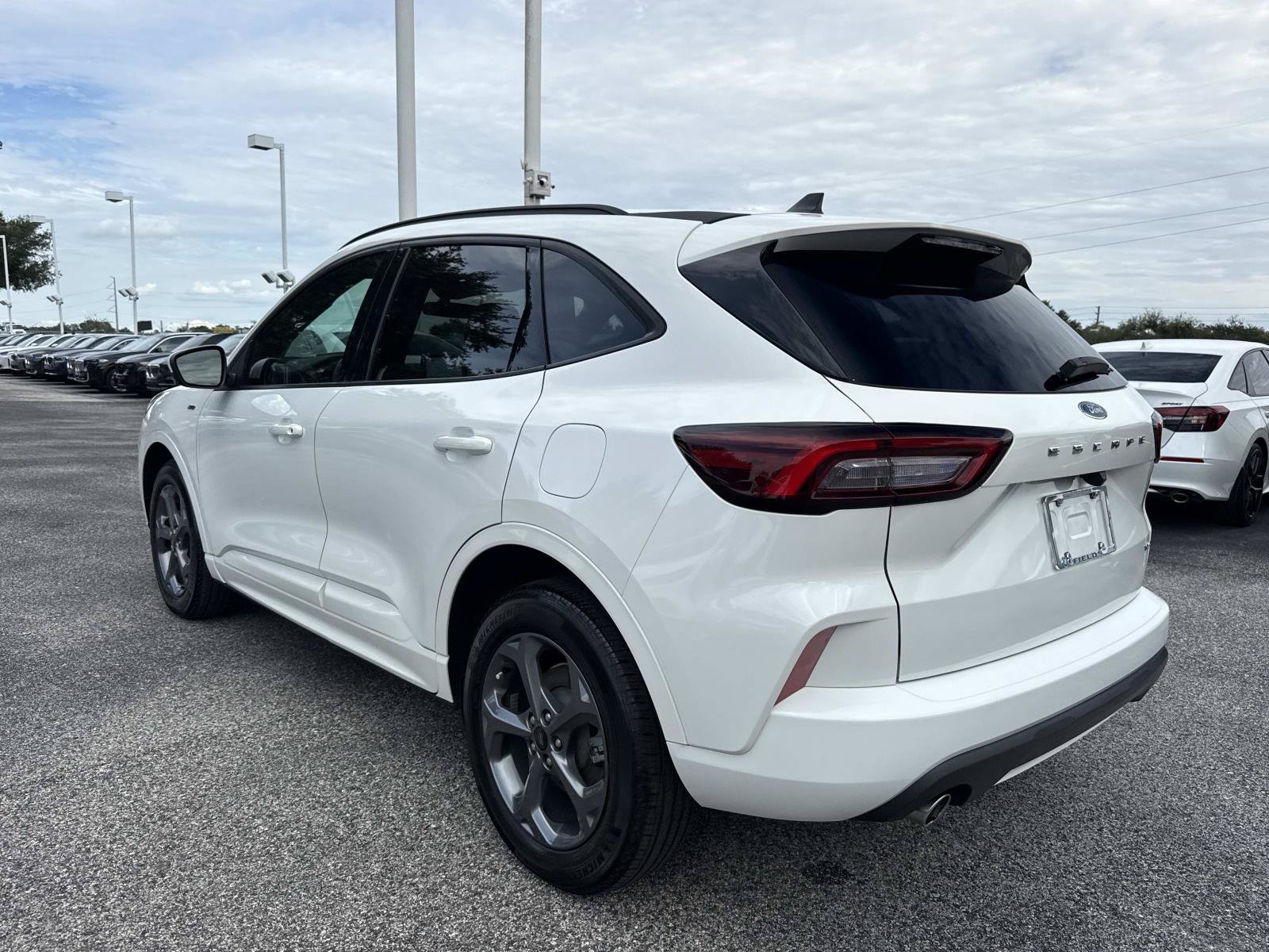 Used 2023 Ford Escape ST-Line Select AWD/4WD image 6