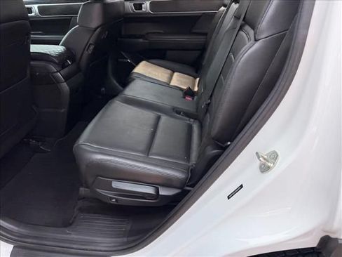 Used 2024 Hyundai Santa Fe Limited AWD/4WD image 10